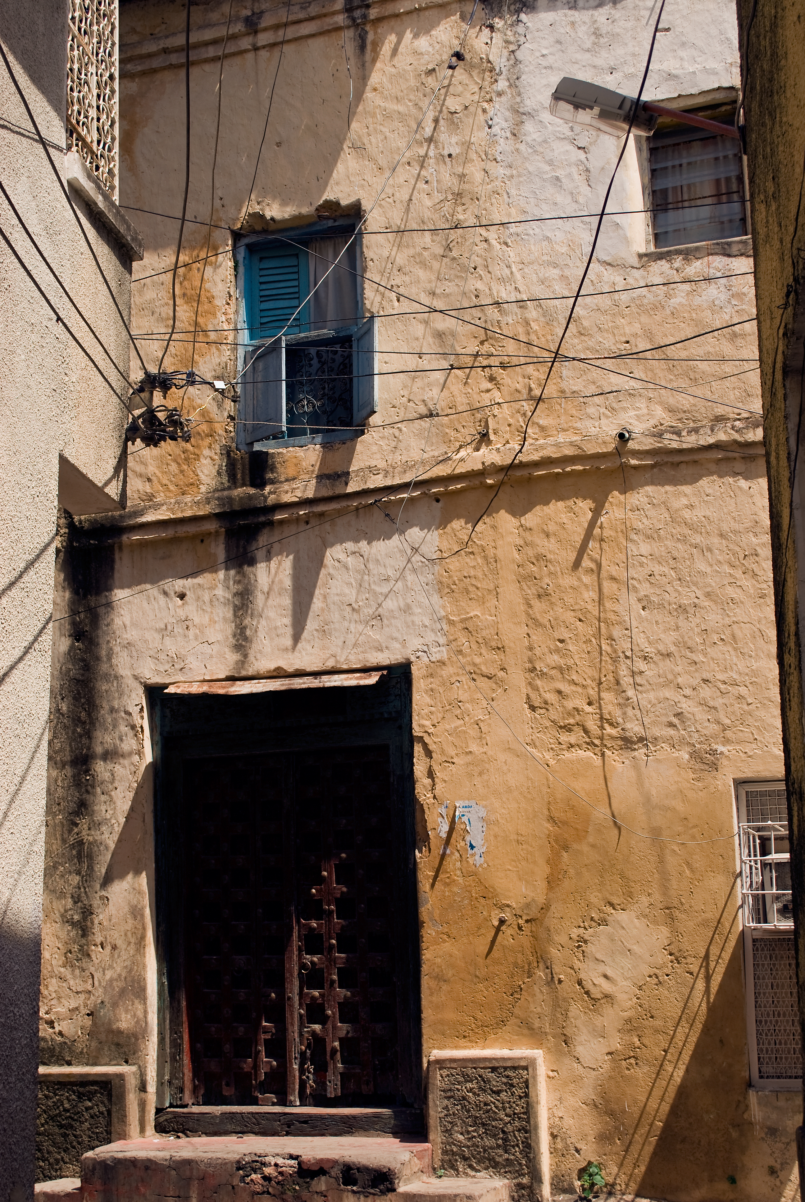 Old City buildings and alleys — Mombasa, Kenya, 2009